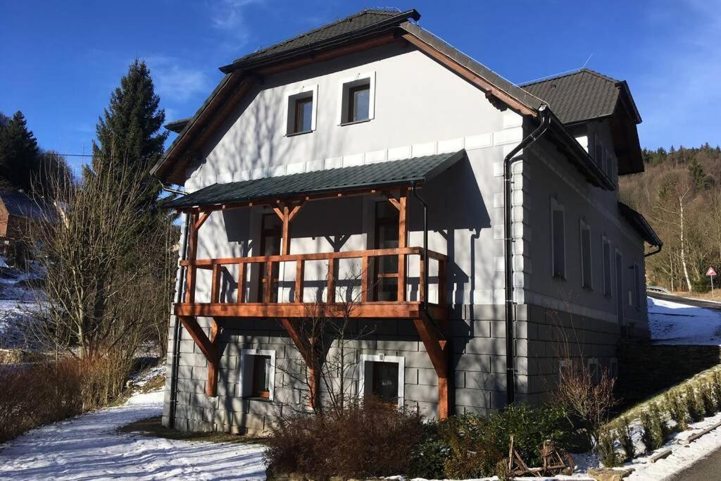 Villa Vykmanov Medenec Eksteriør bilde